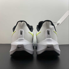 Cargar imagen en el visor de la galería, Air Zoom Pegasus 39 White Crimson Volt DX3350-100
