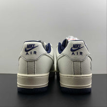 Cargar imagen en el visor de la galería, Undefeated x Air Force 1 Low Beige Dark Blue UN1315-800
