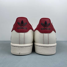 Cargar imagen en el visor de la galería, Adidas Superstar x The North Face BZ2525
