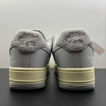 Cargar imagen en el visor de la galería, Air Force 1 07 Low Light Smoke Gray White DO5220-166
