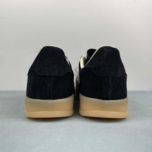Cargar imagen en el visor de la galería, Adidas Gazelle Indoor Core Black Cream White Gum JS1412
