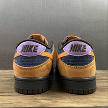 Cargar imagen en el visor de la galería, SB Dunk Low Premium Cider Dark Chocolate Wild Berry Off Noir DH0601-001
