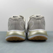 Cargar imagen en el visor de la galería, Nike Journey Run Phantom Sail Gum Light Brown Neutral Olive FJ7765-003
