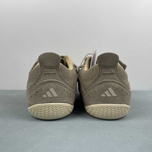Cargar imagen en el visor de la galería, Adidas Urban Reverie Brown JS2444

