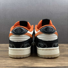 Cargar imagen en el visor de la galería, SB Dunk Low PRM Halloween Sail Starfish Black DD3357-100
