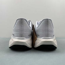 Cargar imagen en el visor de la galería, Air Zoom Pegasus 41 Lilac Bloom Pure Platinum Black Platinum Tint FD2723-004
