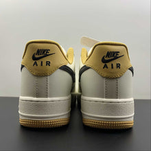 Cargar imagen en el visor de la galería, Air Force 1 07 LV8 Sail Tan Black FD9063-101
