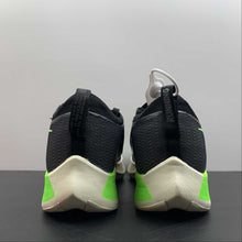 Cargar imagen en el visor de la galería, Zoom Fly 4 Black Volt-Green Strike DQ4993-010
