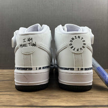 Cargar imagen en el visor de la galería, Uninterrupted x Air Force 1 07 Mid White Black Gray BC2306-460
