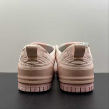 Cargar imagen en el visor de la galería, SB Dunk Low Disrupt 2 Pink DH4402-100
