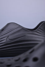 Cargar imagen en el visor de la galería, Nike ReactX Rejuven8 Black White Hook HV5062-001
