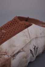Cargar imagen en el visor de la galería, Drake Nocta x Nike Mind 001 Slide Bronze HY5028-500
