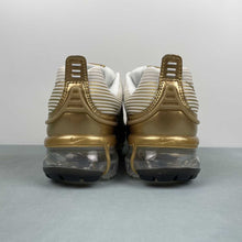 Cargar imagen en el visor de la galería, Air VaporMax 360 White Metallic Gold-Black CK9670-101
