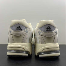 Cargar imagen en el visor de la galería, Adidas Response CL Chalk White GY2014
