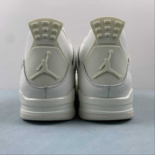 Cargar imagen en el visor de la galería, Air Jordan 4 Retro Sail Metallic Gold Black AQ9129-170
