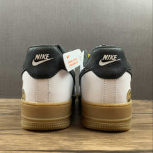 Cargar imagen en el visor de la galería, Air Force 1 07 LV8 GO The Extra Smile White Yellow Strike Gum Light Brown DO5854-100

