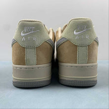 Cargar imagen en el visor de la galería, Air Force 1 07 Low Bagelt Suede Brown Gray CD1221-999
