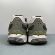Cargar imagen en el visor de la galería, Nike P-6000 Light Army Cargo Khaki Light Orewood Brown Phantom IH0246-320
