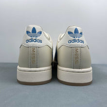 Cargar imagen en el visor de la galería, Adidas Superstar 2 Lionel Messi Argentina JQ1256
