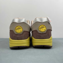 Cargar imagen en el visor de la galería, Air Max 1 Low Poly Big Head Origins Light Chocolate HV5776-200
