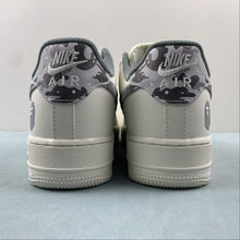 Cargar imagen en el visor de la galería, Air Force 1 07 Low BAPE White Gray PF9055-760
