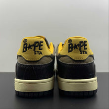 Cargar imagen en el visor de la galería, BAPE Sk8 STA Brown Yellow
