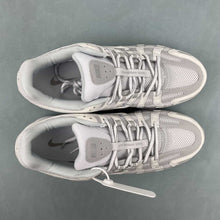 Cargar imagen en el visor de la galería, Nike P-6000 Metallic Summit White Pure Platinum Wolf Grey White FV6603-101
