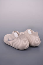 Cargar imagen en el visor de la galería, Nike ReactX Rejuven8 Desert Color HV5062-100

