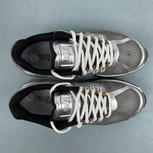 Cargar imagen en el visor de la galería, Nike Air Max 2013 Metallic Silver Gold HJ7901-095
