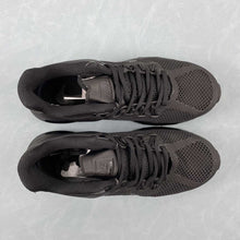 Cargar imagen en el visor de la galería, Nike Air Max 2013 Triple Black FJ3156-010
