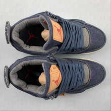 Cargar imagen en el visor de la galería, Levis x Air Jordan 4 Retro Denim AO2571-401
