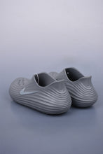 Cargar imagen en el visor de la galería, Nike ReactX Rejuven8 Gray Silver Hook HV5060-002

