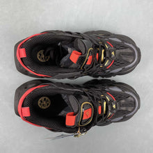 Cargar imagen en el visor de la galería, Adidas XLG Runner Deluxe Black Gold Metallic Red JQ2974
