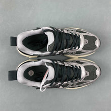 Cargar imagen en el visor de la galería, Nike V2k Run Vintage Green Mineral Spruce HJ4497-300
