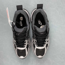 Cargar imagen en el visor de la galería, Nike V2k Run Black Metallic Silver-Anthracite FD0736-005
