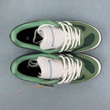 Cargar imagen en el visor de la galería, Bad Bunny x Adidas Gazelle El Yunque JS5049
