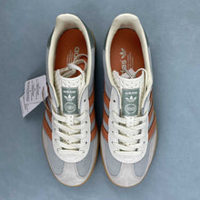 Cargar imagen en el visor de la galería, Adidas Gazelle Indoor Wonder Silver Off White Putty Grey JQ0011

