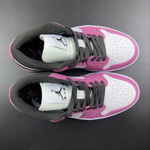 Cargar imagen en el visor de la galería, Air Jordan 1 Low Berry Powder DC1767-160
