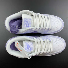 Cargar imagen en el visor de la galería, SB Dunk Low OG Purple Pulse White DM9467-500
