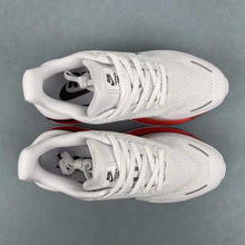 Cargar imagen en el visor de la galería, Nike Vomero Premium White Big Red FN8453-028
