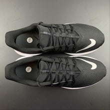 Cargar imagen en el visor de la galería, Nike Quest Black Metallic Silver AA7403-001
