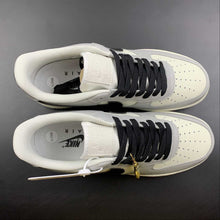 Cargar imagen en el visor de la galería, Air Force 1 07 Low Soot White Gray Black Metallic Gold DO7417-991
