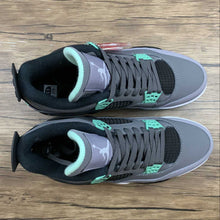 Cargar imagen en el visor de la galería, Air Jordan 4 Retro Green Glow 308497-033
