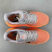 Cargar imagen en el visor de la galería, Nike Vomero Premium Gray Orange HQ2050-769
