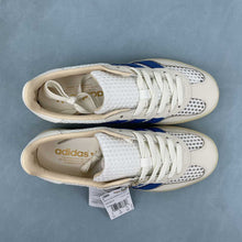 Cargar imagen en el visor de la galería, Adidas Gazelle Indoor Off White Focus Blue Warm Vanilla JH5419
