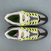 Cargar imagen en el visor de la galería, Air Max 95 Volt Black Volt-Anthracite-Cool Grey 307960-002
