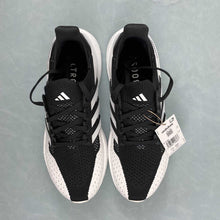 Cargar imagen en el visor de la galería, Adidas UltraBoost 5 Cloud White Core Black Off White IF1480
