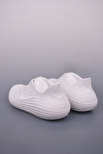 Cargar imagen en el visor de la galería, Nike ReactX Rejuven8 All White HV5060-101
