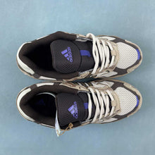 Cargar imagen en el visor de la galería, Adidas Response CL x Bad Bunny Step Fine Ecru ID0780
