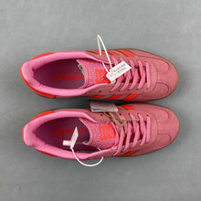 Cargar imagen en el visor de la galería, Adidas Gazelle Indoor Beam Solar Pink Red Gum IE1058
